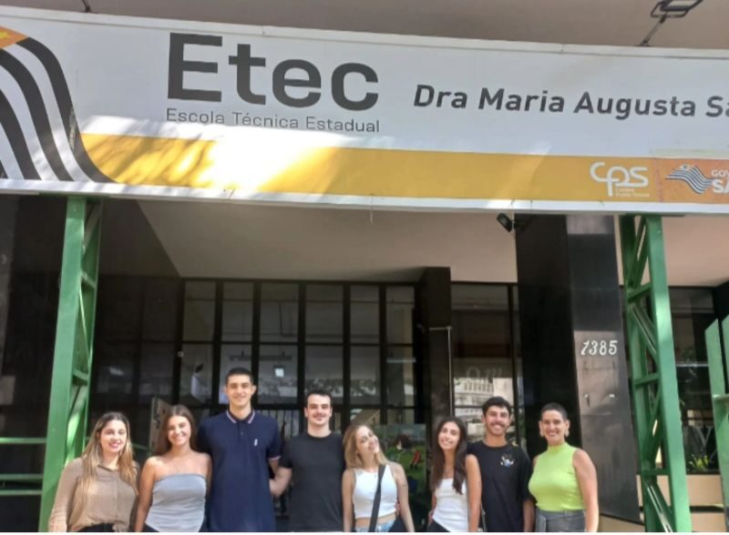 Treinamento de Curriculum e LinkedIn na ETEC Dra. Maria Augusta Saraiva